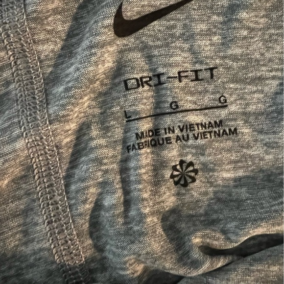 Women’s Nike Gray skinny strap tank top - Picture 3 of 7